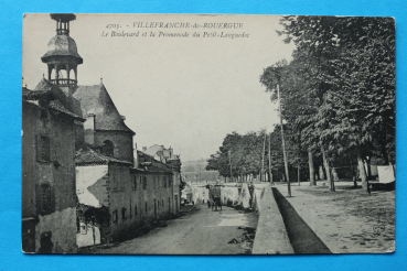 Ansichtskarte AK Villefrance de Rougerue 1910-1920 Boulevard, Promenade Frankreich France 12 Aveyron